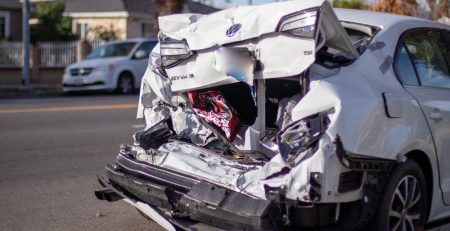 Portland, OR – Car Crash at SE 82nd Ave & Franklin St Ends in Injuries
